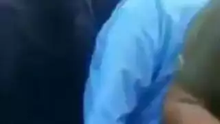 مؤخرة محجبة كبيرة تتعرض لجلسة دلك سرية في مكان عام
