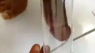 عاهر جنوب أفريقي غير مختون يدك كسًا ضيقًا رطبًا بقوة