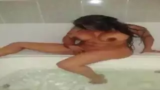 يغتصبونهت