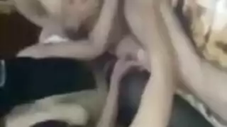 بتقولو مش قادره ي تامر وتطنط ع الزب
