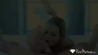 ينيك اخته على ان يشتري لها ملابس جديدة