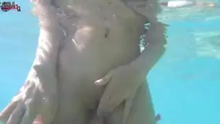 اجمل بنت في شرم الشيخ تنتاك
