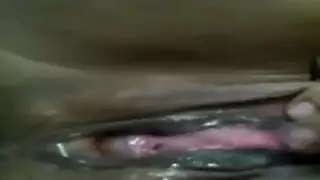 ثلاثينية وعشريني
