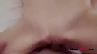 أنا وصديقي نشارك في مغامرة جنسية جامحة