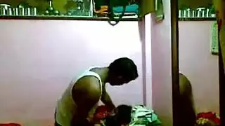 أوgy بعضو صناعي بنات متعددات يُحشين