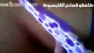 أفلام إباحية على الرصيف: فرج عربي وتقبيل محموم