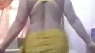 رقص منزلي إكس إكس إكس: مراهقة مصرية تكشف كل شيء