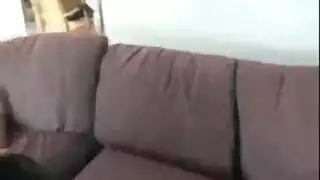 اخ يلحس لاخته كسها ثما يدخل زبه في كسها وهو هايج