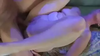 سيارة اجره عاري