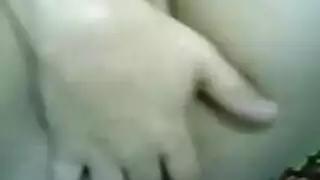 نيك بنت لصديقتها وتفشخ كسها