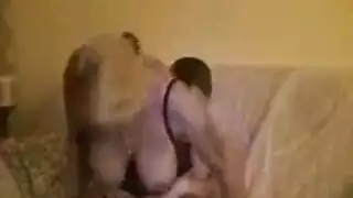 عيد ميلاد زوجته يجيبله زنجي ينيكه