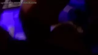 مشد شقراء رباعية