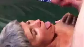 رجل ينيك أنثى الحمار لأول مرة