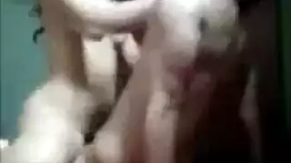 المقيد الثدي الصغيرة في سن المراهقة مثليه