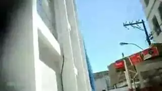 مشتهية أن تكون نجمة إباحية تداعب قضيب الزبون قبل مشهد صارم
