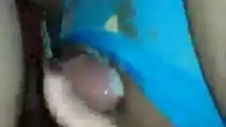 ينك وهي نايمي