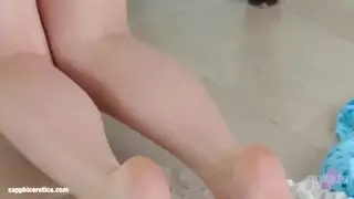زوجته تعمل في الشرطه