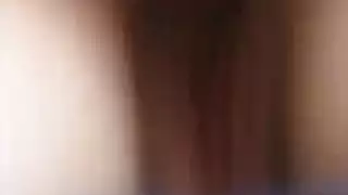 شقراء شابة مع كبير الثدي الملاعين أثناء استراحة الغداء