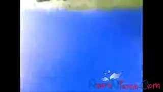 مراهقة: جلسة نيك قاسية بجانب الحائط