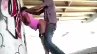 شقراء تناك من صديقها
