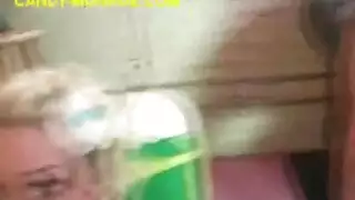 اللسان ونائب الرئيس الإذلال الديوث قدم العبادة