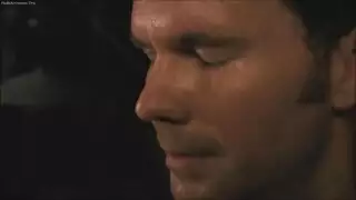الزب يسخن كسها و يجعلها تهيج و هي تتناك في السرير بحرارة