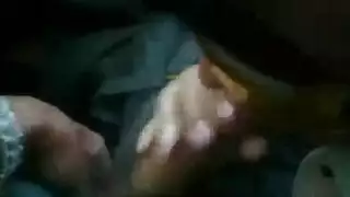 عذراء تنزف على القضيب في فيلم فض البكارة