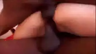 عناتيل المنصورة ينيكوه في طيزه بقوة
