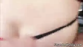 الممثلة الإباحية الشقراء تمارس نيك الحلق مع فحل الطابق العلوي في مقطع إكس إكس إكس صريح