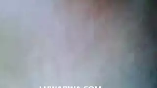 شاب يلعب علا مرهقتان