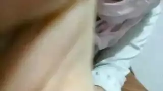 بعد ابتلاع السائل، محجبة تتوسل لشرج قاسي