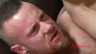 جنس شرجي صعب مع فعل خلفي قاسٍ
