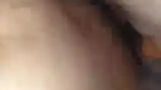 افلام نيك لمراة ذات شعر في المهبل والرجل يستخدم الشفرة لازالتة