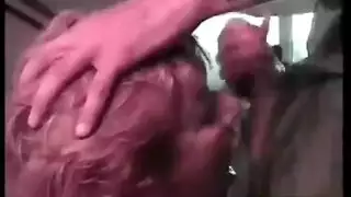 المتحول جنسيا عروس المرضعات