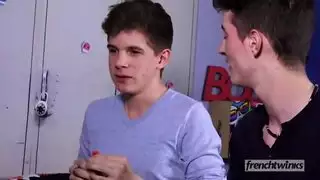 سكس من الخلفية