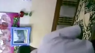 سكس مصري رجل ينيك جاردة المطلقة من الطيز