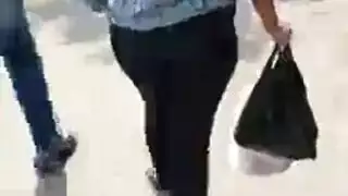 نيك امراة هندية وهي تقيس ملابس عرسها