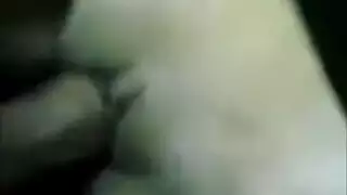 للأخت تجلس على زب أخوها لتهيجه