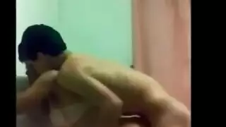 فتاة ناضجة تمتلئ بقضيب أسود ضخم