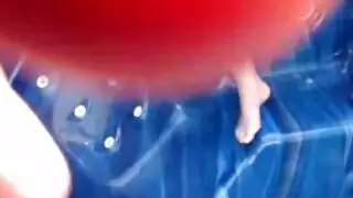 جماع جماعي في العراء: محاطة عند حوض الماء