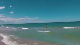 أجساد ضيقة باللاتكس: لف الحلمات وممارسة جنس صريح