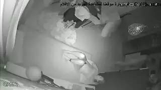 فتاه مراهقه تدخل ع زوجت ابيها