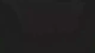 فتاة تشاهد افلام