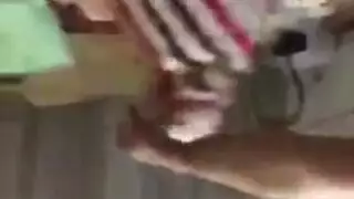 عروسة روسية تتناك في يوم عرسها من اصدقائها