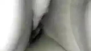 طلاب الجامعة المراهقون يقيمون مص قوي في غرفة النوم
