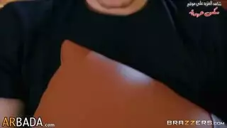 امرأه تنتاك من ابنها