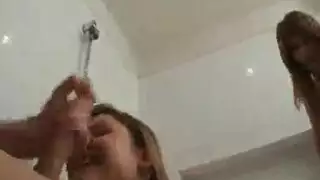عراهر أجنبية عملاقة في جلسات تصوير صريحة