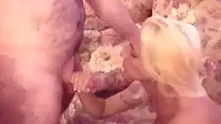 شقراء مثيرة نزلت وقذرة مع رجل وسيم ، لأنها كانت تحب قضيبه شقراء مثيرة نزلت وقذرة مع رجل وسيم ، لأنها كانت تحب قضيبه